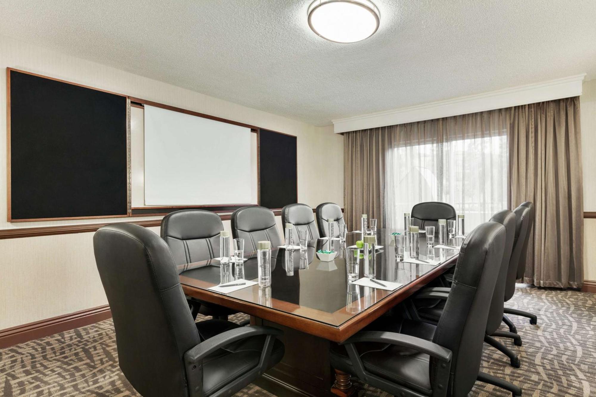 Embassy Suites By Hilton Santa Ana Orange County Airport Exterior foto